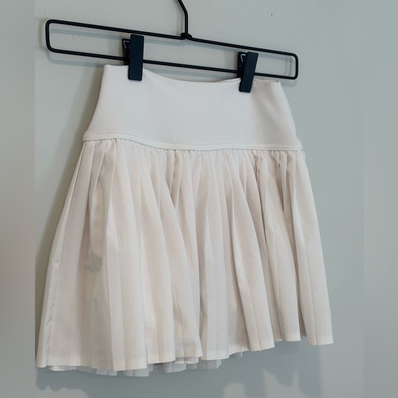 Aerie Offline All Aces Pleated Tennis Skort - White - Picture 3 of 10